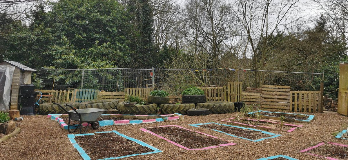 Both pictures taken today of <a href="/TSASAllotment/">Thorpe St Andrew School Allotment</a>  the 1st in the sunshine the second in the snow. Thanks to all the students and volunteers for working through the weather and have a good Easter @ThePapillonPro