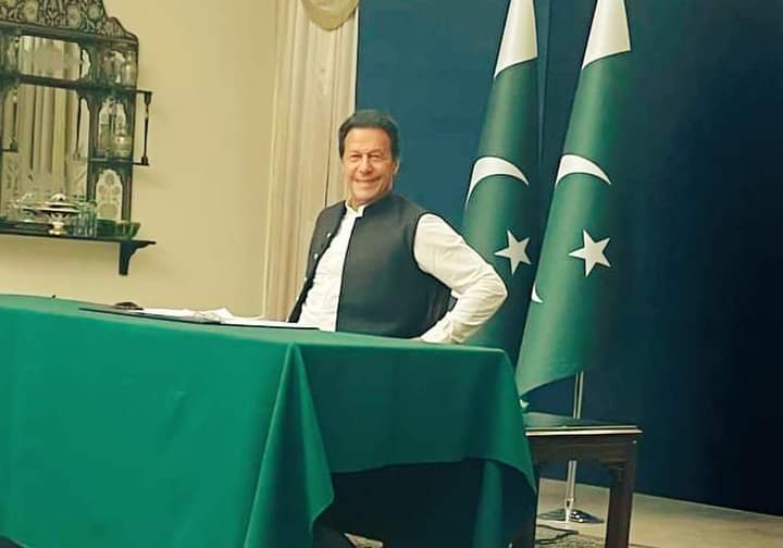 Abdulla30595188's tweet photo. Right after the speech 💪🏻💪🏻❤️❤️❤️

MashAllah MashAllah look at the level of confidence 👏
#آخری_سانس_تک_عمران_خان https://t.co/gpLsbcCN28