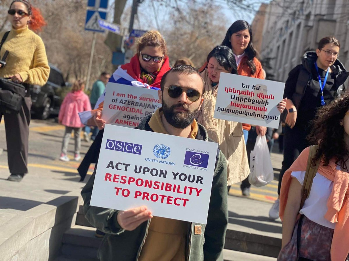 CineSeda's tweet photo. A protest took place in front of @UN #Armenia demanding to STOP the ongoing ethnic cleansing of Armenians by #Azerbaijan in #Artsakh #NagornoKarabakh Protesters also rallied to the embassies of #France #Russia #USA #EU @francediplo_EN #StopAzerbaijaniAggression #SanctionAliyev https://t.co/wX7ub8KknX