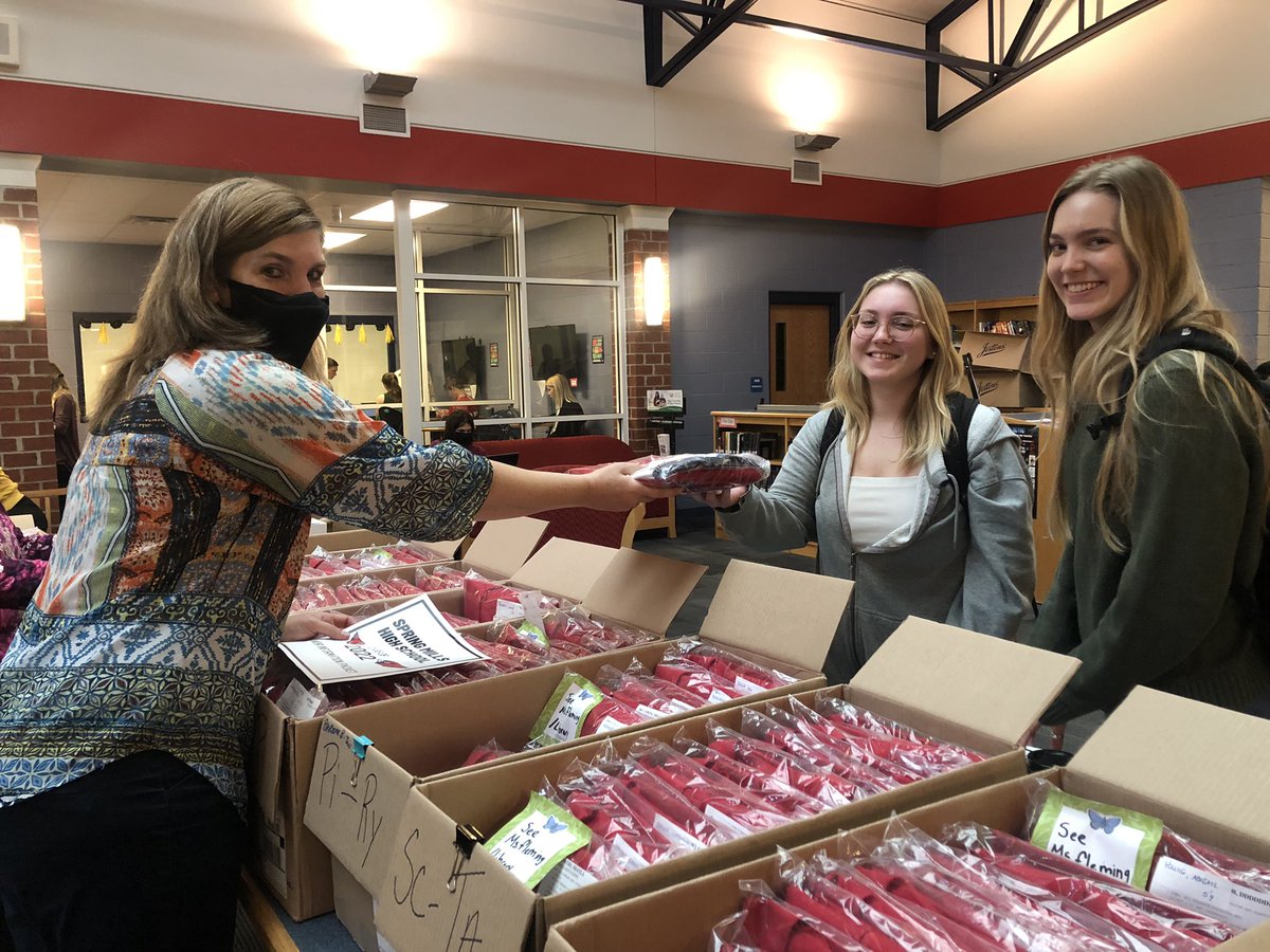 This is one of the most magical days of high school! Jostens is in Cardinal Country  handing out those caps &amp; gowns 🎓 Graduation is right around the corner ❗️5-23-22 <a href="/SMHS_Official/">House of CARDS ♣️♥️</a> <a href="/JasonKamlowsky/">Jason Kamlowsky</a> <a href="/BerkCoSchoolsWV/">Berkeley Co. Schools</a>