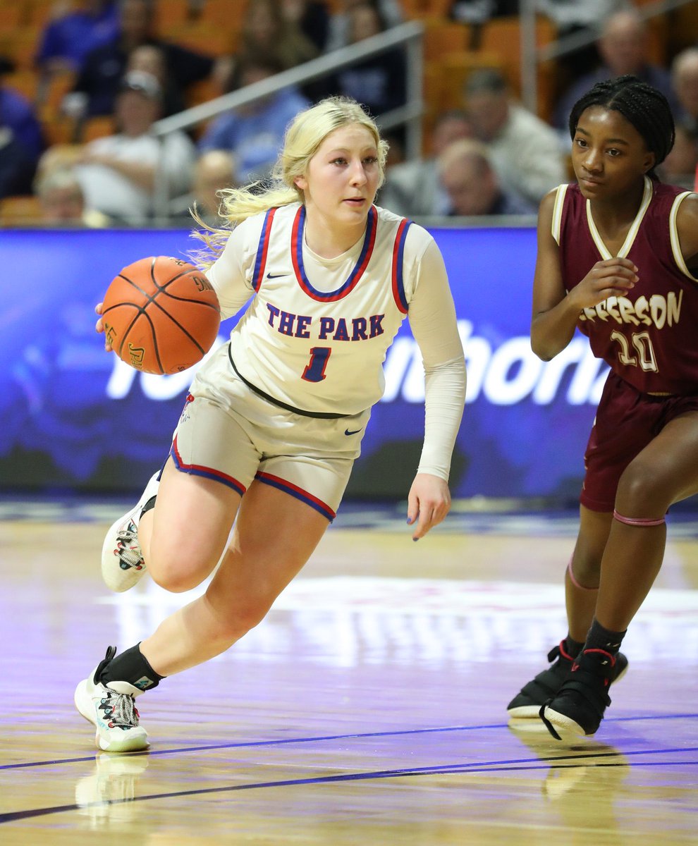 TMS_GirlsBB's tweet photo. So Proud of these alums being selected Class AAAA All-State!!
@_lalawoods (2nd Team)
@nnatalieee_21 (Honorable Mention)
📸:@FadeawayFit @MetroNewsPrep 
#TMShoops🏀⛹🏼‍♀️⚡️💨 https://t.co/d5IoiNxwWd