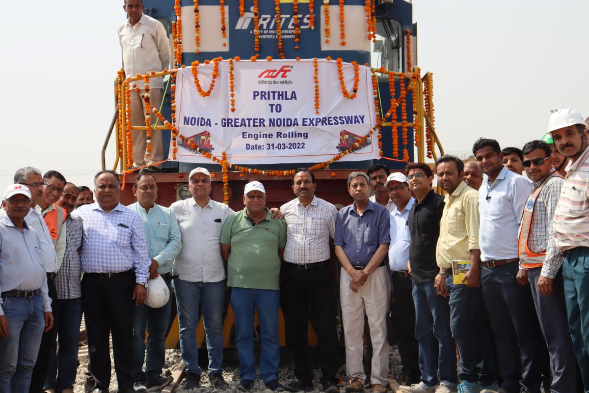 dfccil_india's tweet photo. #ClosertoCompletion #TransformingTransportation Engine Rolling was successfully completed on the 38.5 km stretch between #WDFC’s #Prithala in #Haryana to Br. No. 185 (#Noida - #GreaterNoida Expressway) in #UttarPradesh by the #Noida unit today. https://t.co/bOxOzABVOG