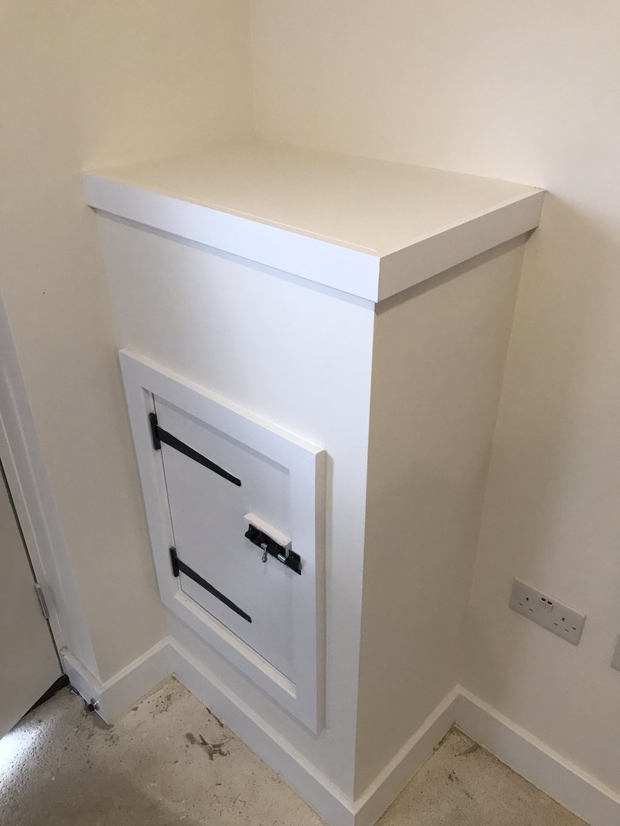 Another day, another set of handovers! We took handover of four properties from <a href="/Redrow/">Redrow</a> at Poets Grange, Meon Vale today. These high quality properties have some great features and will make fantastic homes. Thank you to everyone involved. 
@StonewaterUK