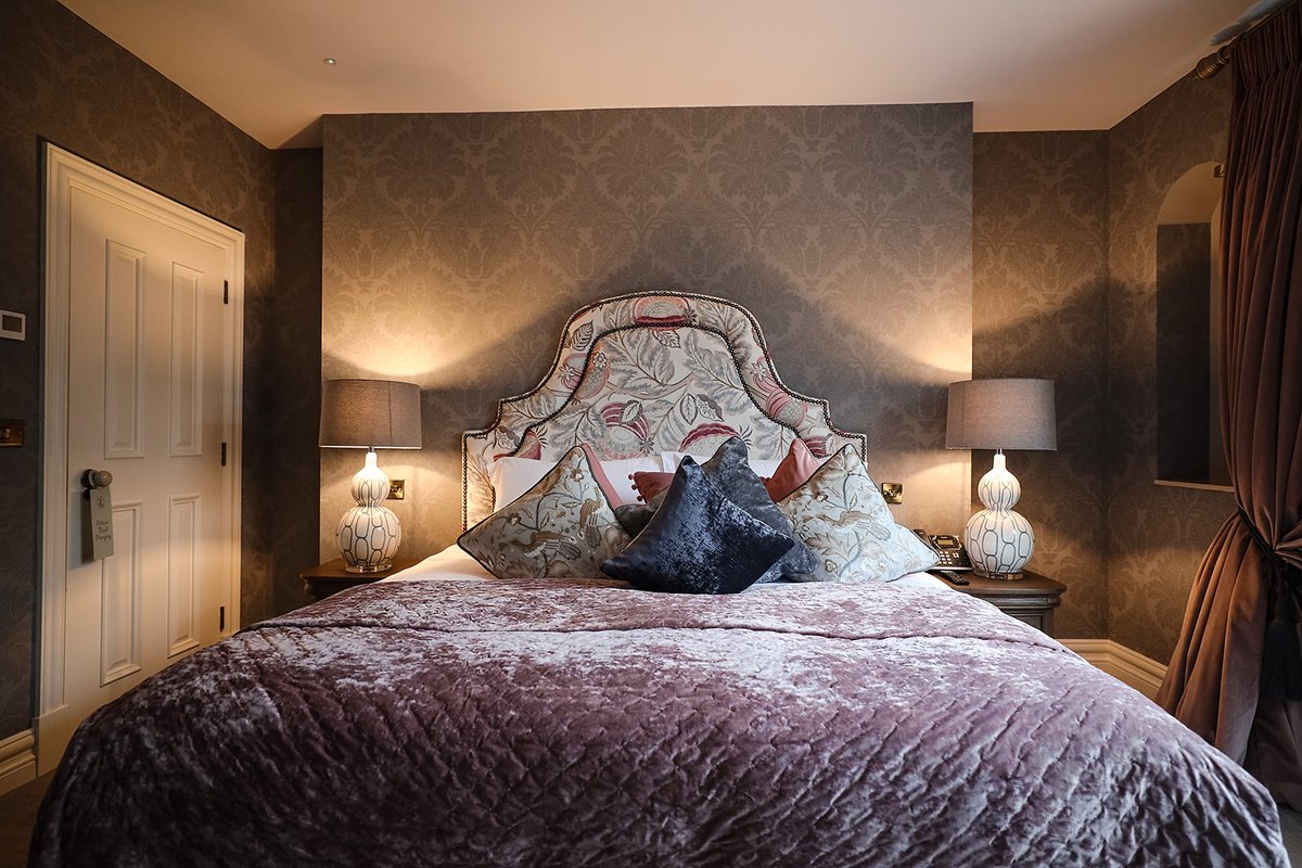 ✨Availability just released✨
Stay with us Saturday 16th April for a luxury getaway at The Lodge at Tankardstown.
Choose B&B or Dinner B&B on our 'House Rules' package, from only €210 per couple. Book on: secure.tankardstown.ie/bookings/packa…
#experiencetankardstown #leisurebreak #getaway