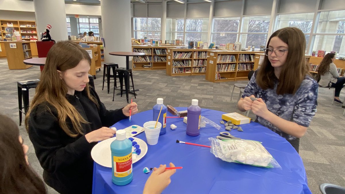 Lauren Velez tweet media