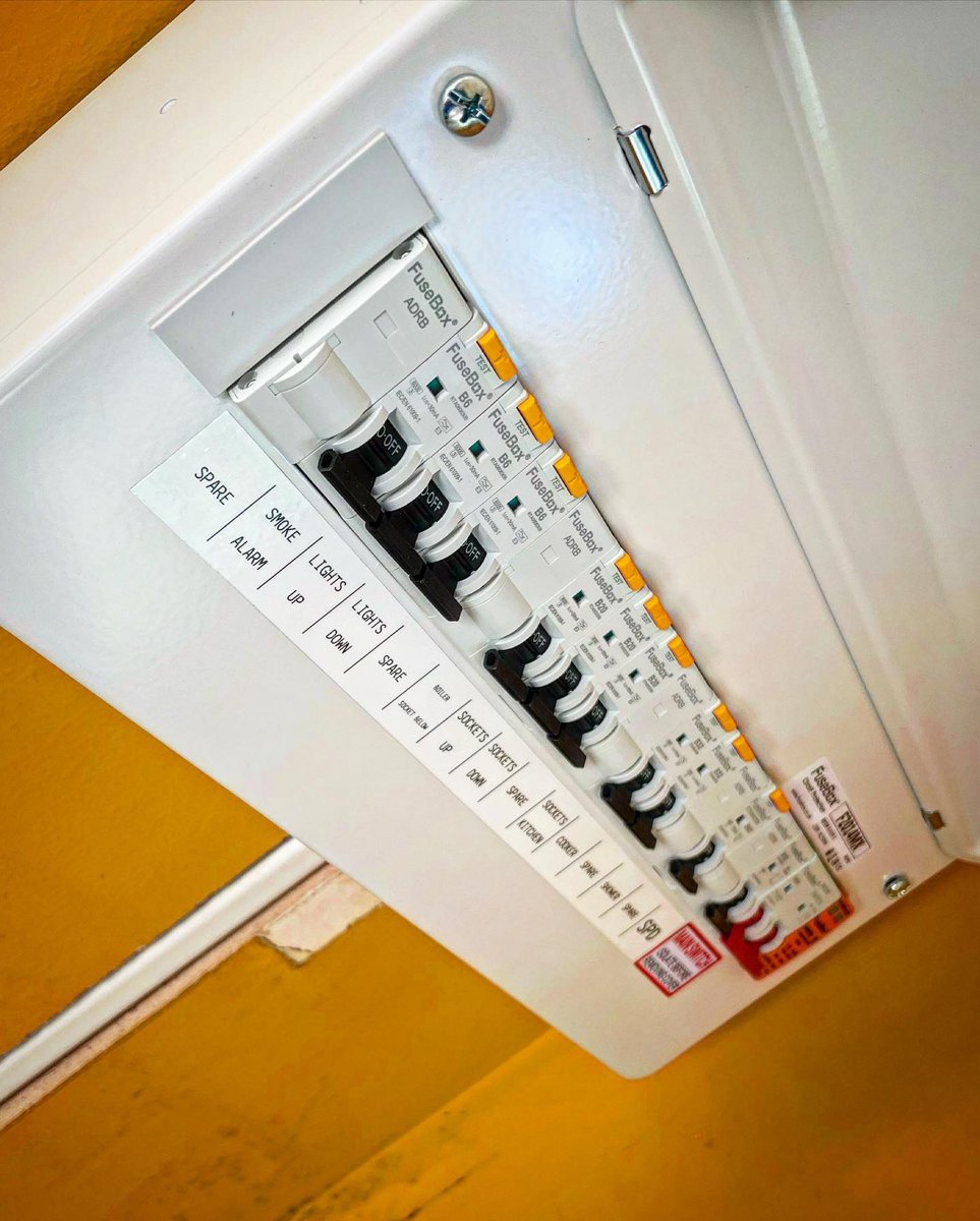 Anslow Electrical ® tweet media