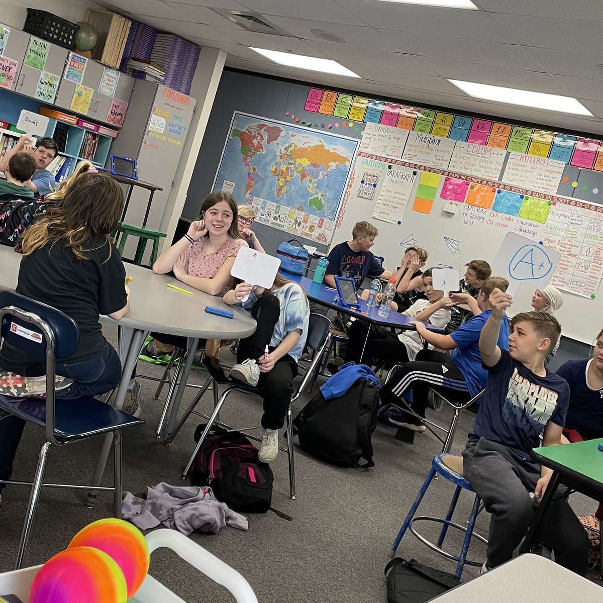 hrjberg's tweet photo. Another fun day of reviewing ELA concepts. They are ready for next week!📚🏀👏🏻 #dfe #fifthgrade #testprepfun #workhardplayhard https://t.co/r2MNPQ3KHL