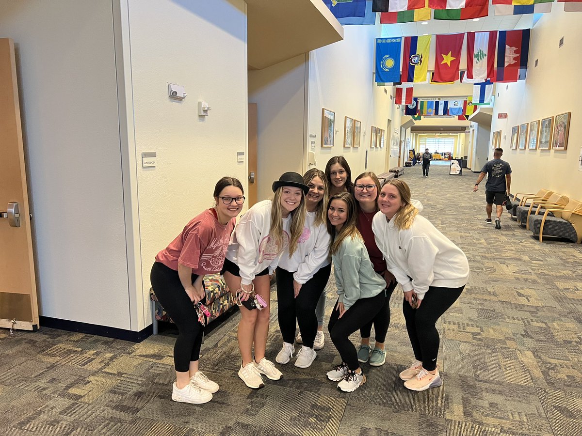 Aphi found the 3rd derby hat!! @SigmaChiTAMUC <a href="/AlphaPhi1872/">TAMUC Alpha Phi</a>