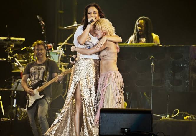 acervoisecl's tweet photo. [VOCÊ SABIA?] Ivete Sangalo tem diversos feats internacionais de sucesso, entre eles com Shakira, Alejandro Sanz, Nelly Furtado, Laura Pausini...

#IveteSangalo #IS #IESSI https://t.co/Mi6FAR2b8F