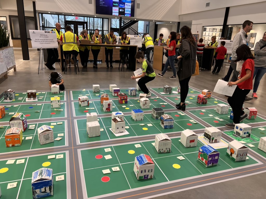 MsCaseyTaylor's tweet photo. We had an absolute blast at @Hub__Spoke participating in Box City! We got to meet @ScottFadness and build the city of Fishers! 🎉🏡 Huge thank you to @FishersIN city workers for a fun experience! @FESTigersHSE @RossHilleary https://t.co/AzFGMXVPZg