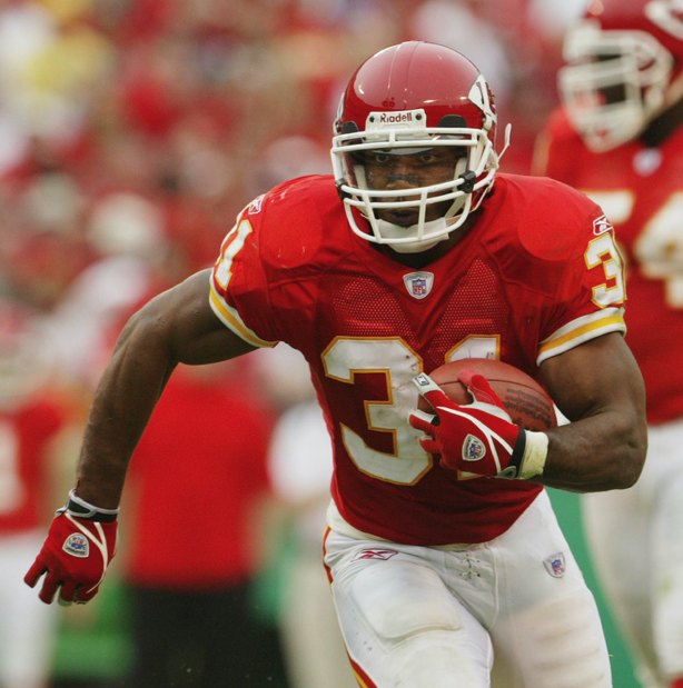 NFLonCBS's tweet photo. The ONLY undrafted players to ever score 20+ TD in a single season

▪️Priest Holmes
▪️Austin Ekeler https://t.co/m3bo1xYBDm