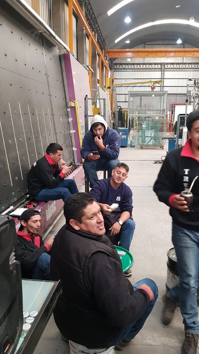 CTAABuenosAires's tweet photo. 💪🏾 El #SATIVA protagoniza segundo día de #paro por reincorporación de despido arbitrario en la empresa #TrentoVidrios 👉🏽 https://t.co/hZLZKggsPA https://t.co/i7mg2fcdNi