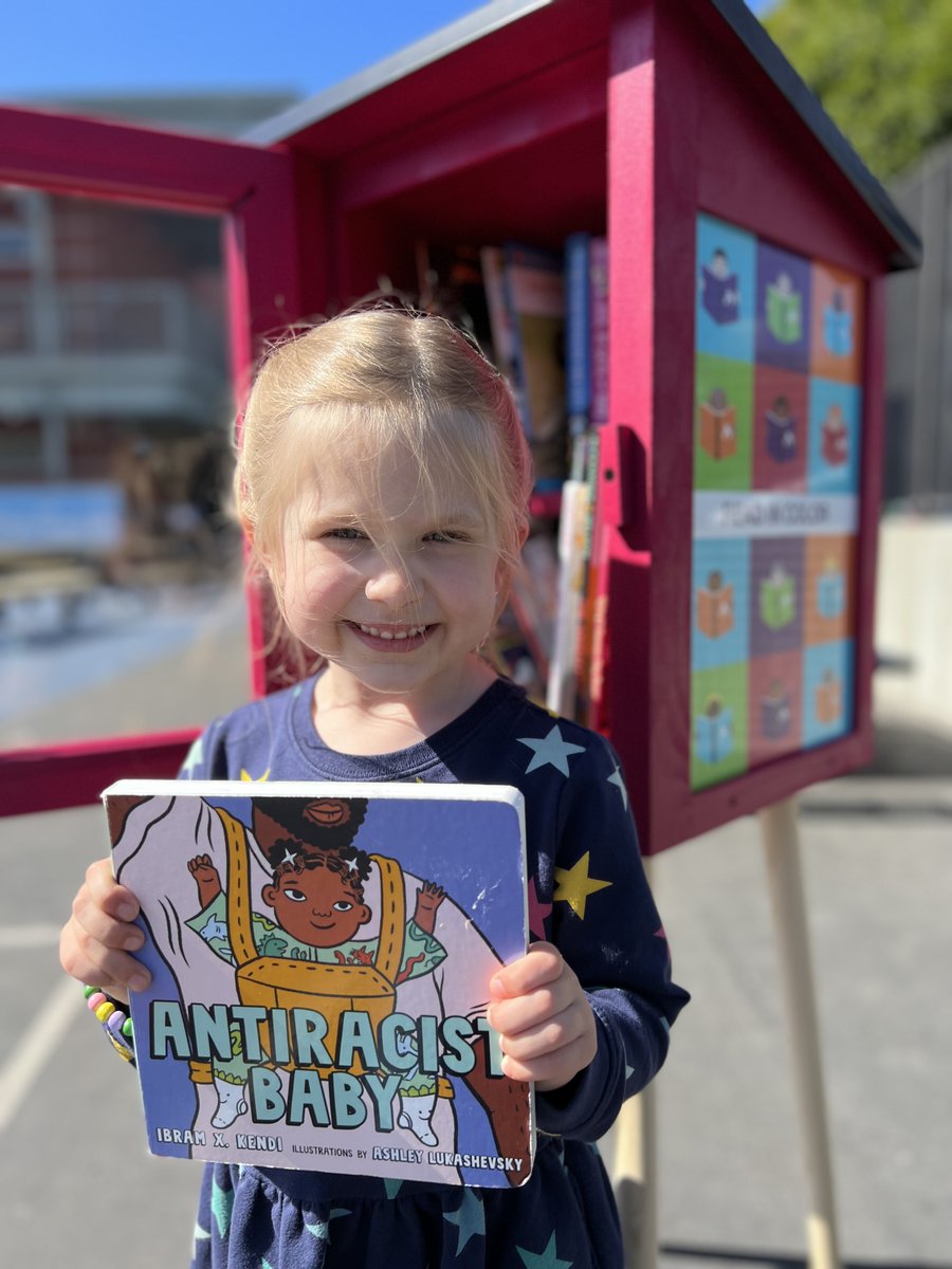 LtlFreeLibrary's tweet photo. Today our #ReadInColor diverse-books initiative launched in the Bay Area! 🎉🎉 Steward Catherine Calimquin says, "The Little Free Library is going to be a great resource for our students ... the more books, the better, as it supports literacy." Learn more: https://t.co/mMGyD32iFk https://t.co/kbt0rNdmjY