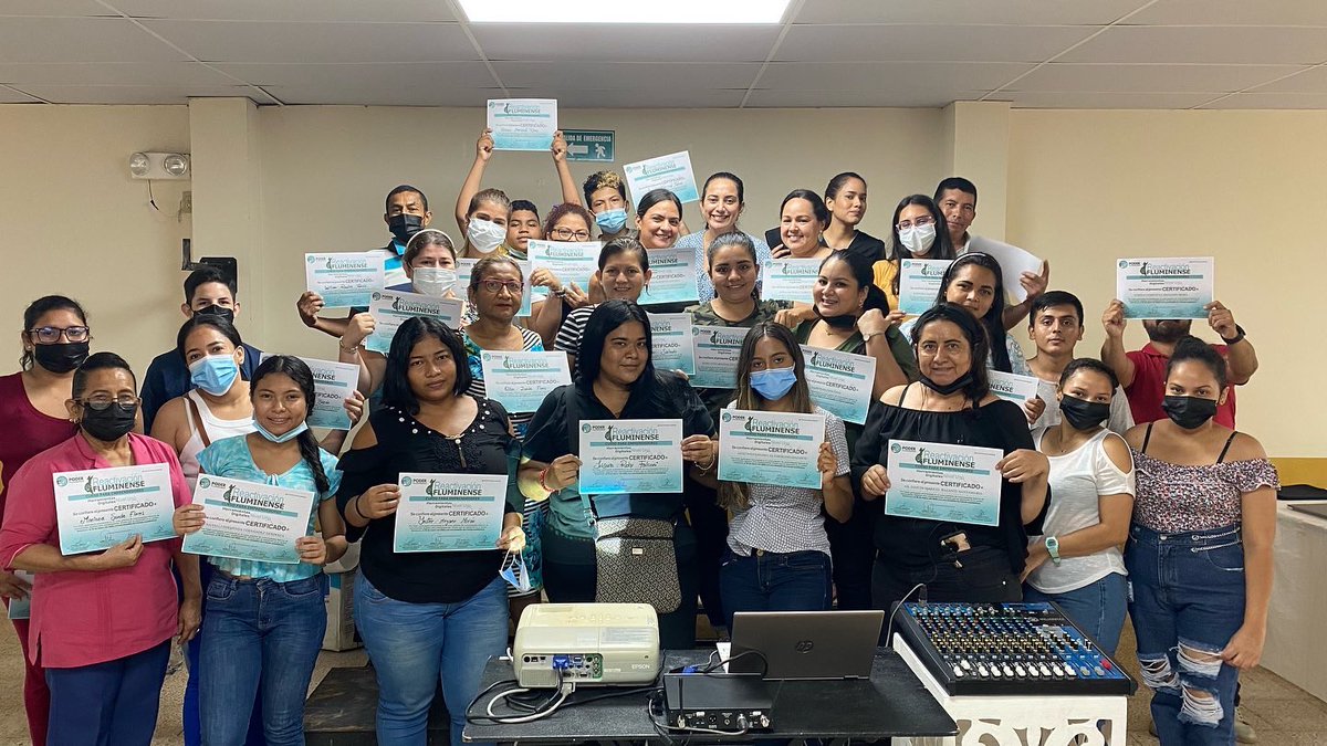 PoderFluminense's tweet photo. 💪🏼 #Babahoyo
Con buenas vibras y mucha participación fue cómo se desarrolló el primer curso de #EmprendimientoDigital gratuito en la capital #fluminense.
Gracias por su asistencia!
#PoderFluminense https://t.co/LM9yA39qcX