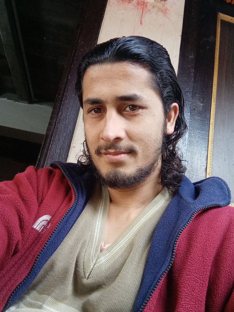 आफ्नो नजरमा राम्रो हुनु
दुनियाँले हेर्ने नजर त बेग्लै हुन्छ ।