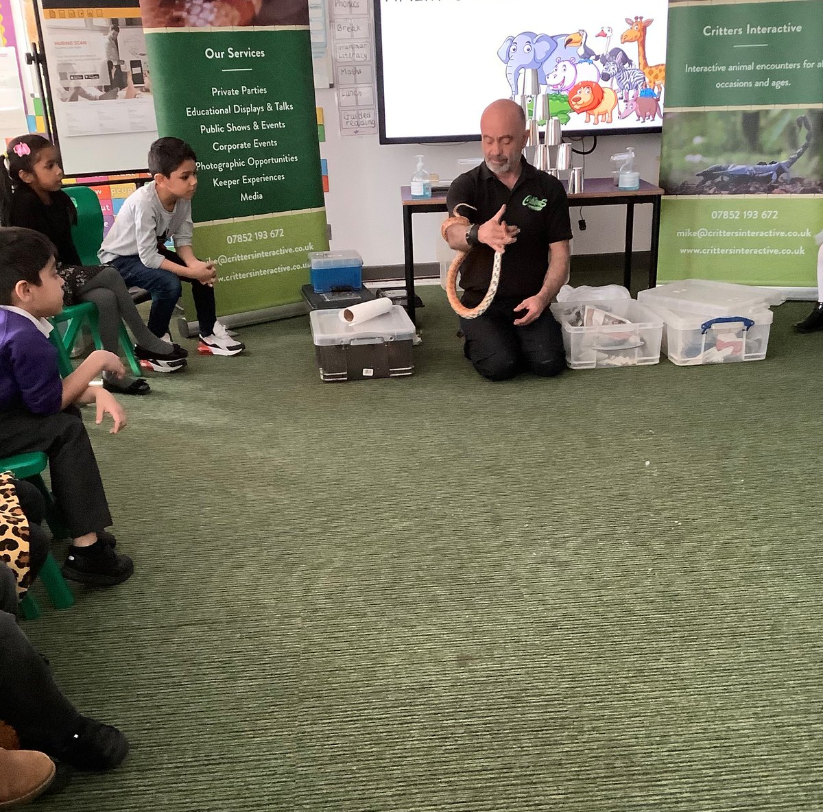 olive__preston's tweet photo. Year 1 had a great Super Learning Day all about animals. #Science #MakingLearningComeAlive #Ambition #WeAreSTAR https://t.co/66VK7qdsrW