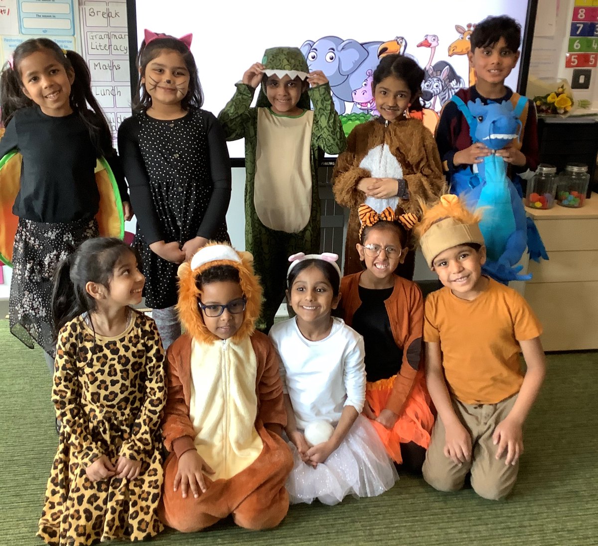 olive__preston's tweet photo. A few more scenes from the Year 1 Super Learning Day all about animals. #Science #MakingLearningComeAlive #Ambition #WeAreSTAR https://t.co/UBOZ6bYnoj