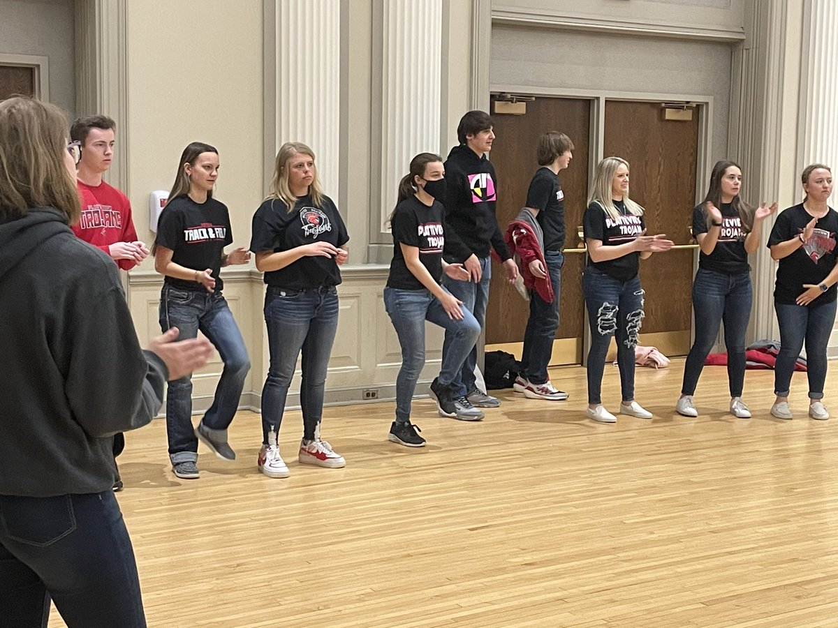 Sra_Ehrke's tweet image. #español3 &amp;amp; #español4 @Platteview_HS have got moves 👀🙌🏽