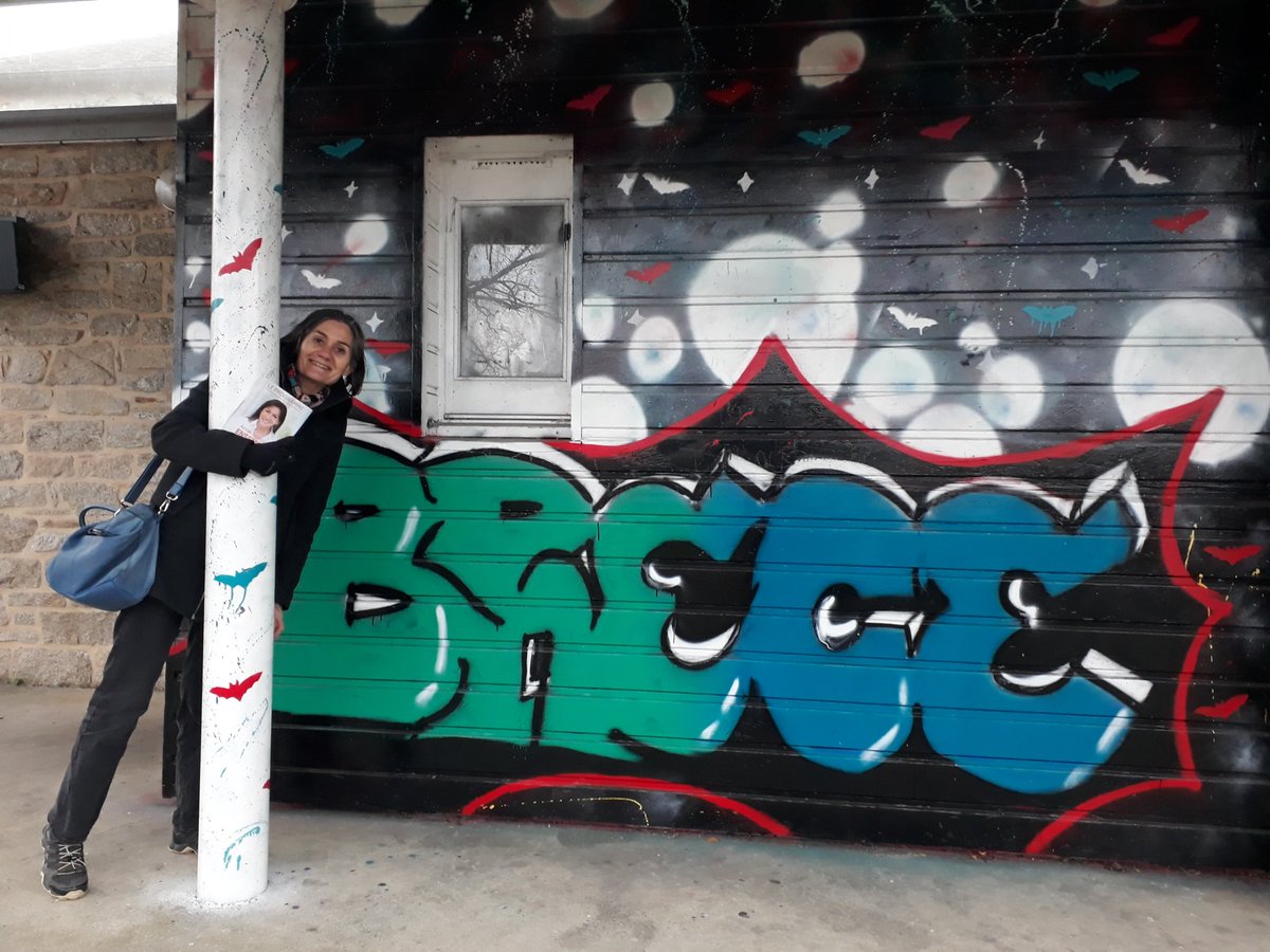 Circo3505's tweet photo. [Encore du terrain👣]
De #Janze à #Brece, la journée d'hier était de nouveaux consacrée à la présentation du programme d'#AnneHidalgo aux habitants de la #Circo3505.

#Hidalgo2022 #Presidentielle2022 #PartiSocialiste #DansLe35 #AnnickBellamy https://t.co/iPrCspriyl