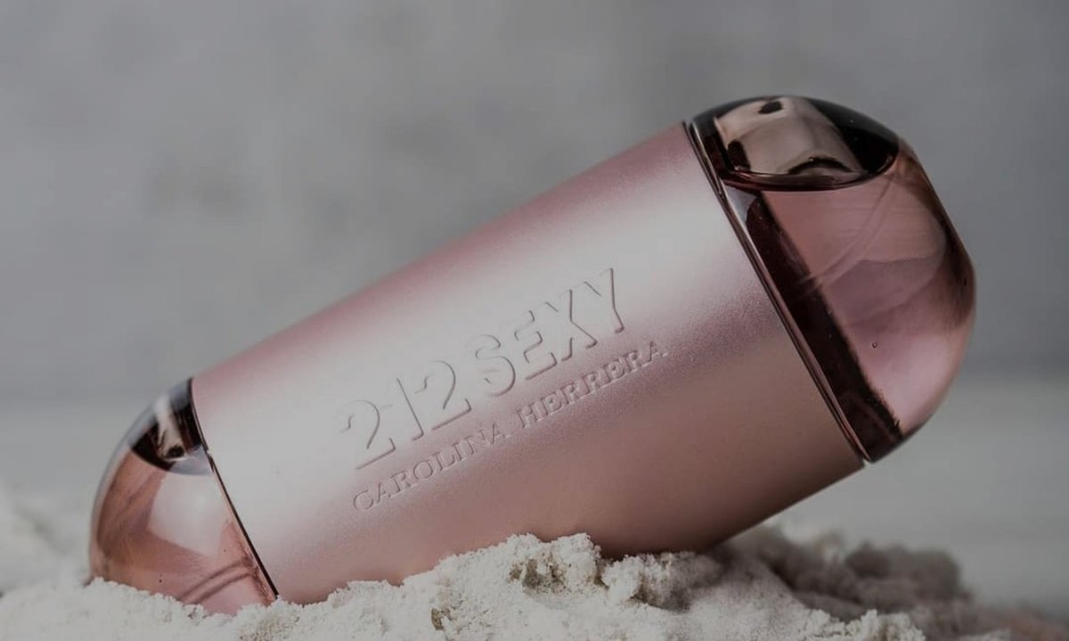 CollectUg's tweet photo. 212 Sexy - Carolina Herrera @350k https://t.co/3JBoiXaEP0