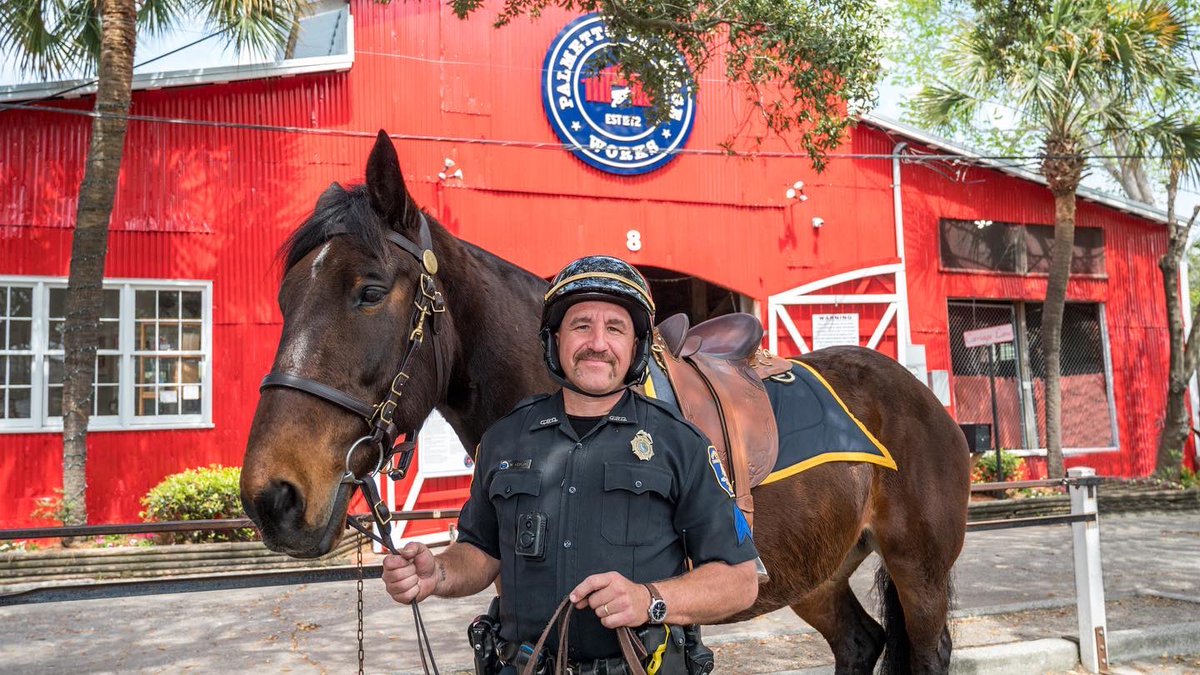 CharlestonPD's tweet photo. We’re happy to announce the return of our Mounted Patrol Unit! The Charleston Police Department is collaborating with Palmetto Carriage Works, the Charleston Downtown Alliance and @ExploreCHS to bring back the Mounted Patrol Unit. https://t.co/fXAQfmLx2n