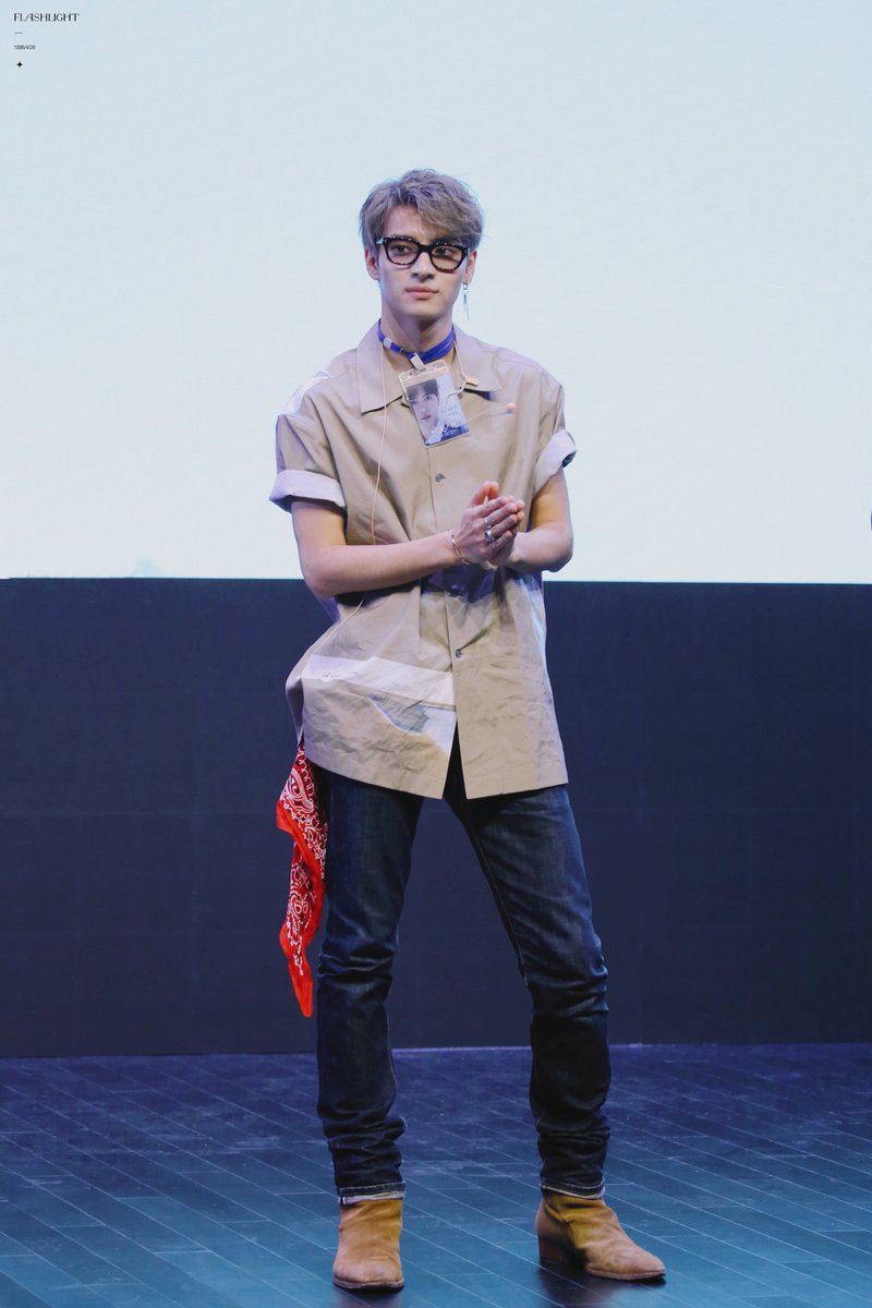 _Flashlight___'s tweet image. Happy April Fool’s Day🤪
@am_antime