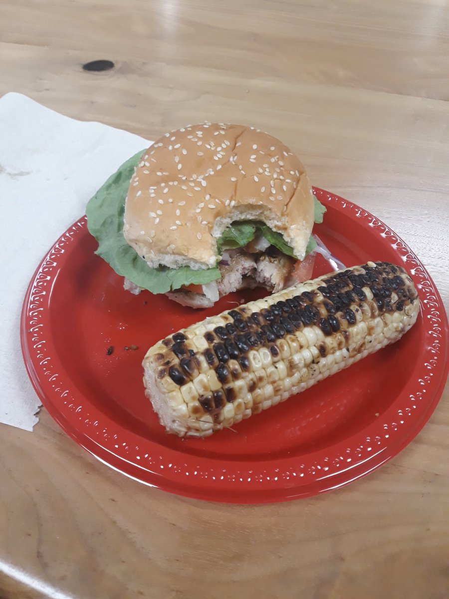 artgarcia_pmp's tweet photo. @AggieNetwork @AggieCorps @OfficialAgBands @reveille @TAMUyell @TAMU_1988
Fueling up with two part lunch today:
Part I: leftover grilled chicken sammie & corn on the cob.π
Part II: grilled bratwurst baked beans & greens.π€©
Dinner: beers & cigars @Redlandcigar.π
#BTHOXavier https://t.co/CvdHRqBrKG