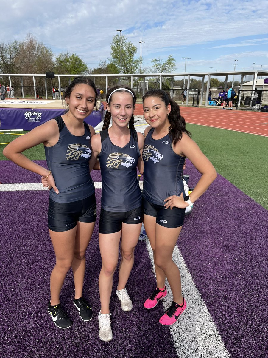 XcKaufman's tweet photo. Congrats our JV girls 3200m runners @EustaceTrack Bulldog Relays!

Joselyne Sanchez🥇12:43
Kadence Wolfe 🥈13:12
Alexiss Renteria🥉13:37 https://t.co/N0vLZoHSCP
