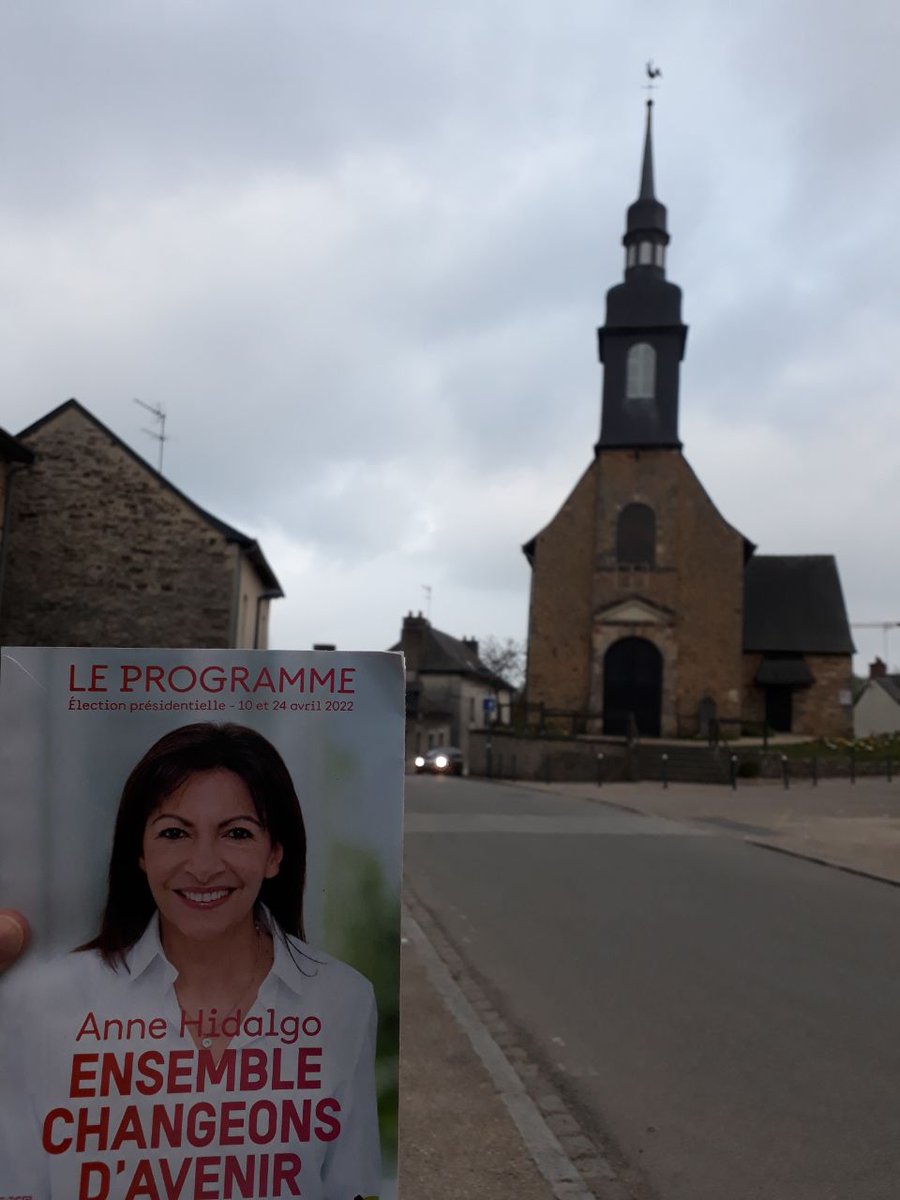 Circo3505's tweet photo. [Encore du terrain👣]
De #Janze à #Brece, la journée d'hier était de nouveaux consacrée à la présentation du programme d'#AnneHidalgo aux habitants de la #Circo3505.

#Hidalgo2022 #Presidentielle2022 #PartiSocialiste #DansLe35 #AnnickBellamy https://t.co/iPrCspriyl