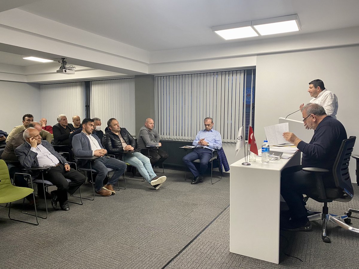 SakaryayaDeva's tweet photo. Ankara’da gerçekleştirdiğimiz İl Başkanları Toplantımız sonrası Genel Merkezimizden aldığımız gündemleri İl Yönetim kurulu üyelerimize ve İlçe Başkanlarımıza aktararak gündemi değerlendirdik.
#devapartisi #alibabacan
#DEVAkadında #devagenclik #HepimizinDEVAsi https://t.co/soBraIphRa