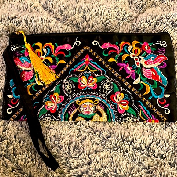 JanetMerryman's tweet photo. So good I had to share! Check out all the items I'm loving on @Poshmarkapp #poshmark #fashion #style #shopmycloset #akira #joefresh #urbane: https://t.co/k9oOSZu5u8 https://t.co/48Je5hcHtj