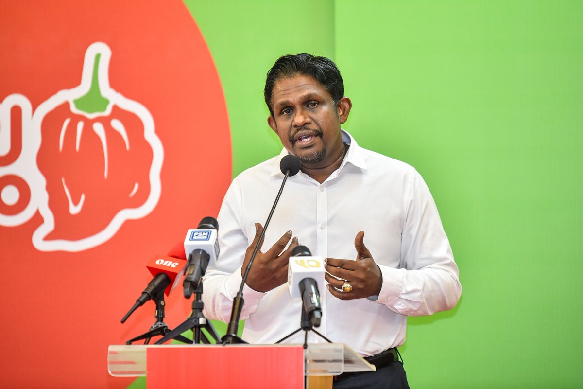 OoredooMaldives's tweet photo. "We believe in the potential of #KandoodhooMirus, a sentiment that is echoed by the fans of the mirus across Maldives. It is because of this, we are joining hands with the Kandoodhoo community to further build  Kandoodhoo Mirus as a globally renowned brand" CCO, Hussain Niyaz. https://t.co/wHEuKZmeIm