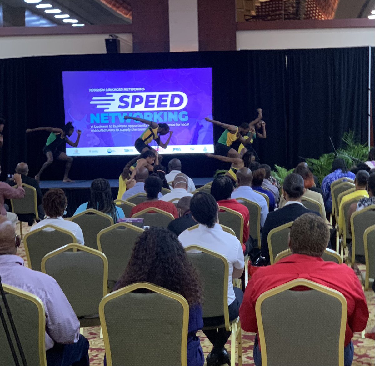 Savageinsight's tweet photo. At the #speednetworking event put on by @TEFJamaica @JBDCJamaica and @theJMEA_ me @LAcadco is performing. The thrill that goes through me, I’m like this is what it’s like when you’ve been off crack for a while and get a taste! I miss live theatre https://t.co/01nfywjOqs