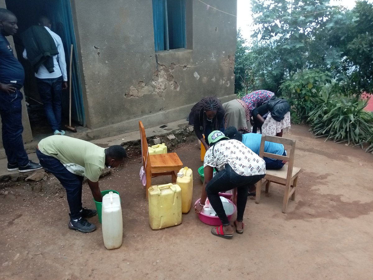 AERG IMENAGITERO-UTAB (@aergu) on Twitter photo Uyu munsi <a href="/AergU/">AERG IMENAGITERO-UTAB</a> twasuye uwarokotse Jenoside utuye mu Murenge wa Byumba <a href="/GicumbiDistrict/">Gicumbi District</a> tumukorera umuganda turanamuremera. @AERGFAMILY @GAERGRwanda <a href="/Unity_MemoryRw/">Ministry of National Unity and Civic Engagement</a> <a href="/UTAB_BYUMBA/">UTAB_BYUMBA</a>
#AERGGAERGWeek Uyu munsi <a href="/AergU/">AERG IMENAGITERO-UTAB</a> twasuye uwarokotse Jenoside utuye mu Murenge wa Byumba <a href="/GicumbiDistrict/">Gicumbi District</a> tumukorera umuganda turanamuremera. @AERGFAMILY @GAERGRwanda <a href="/Unity_MemoryRw/">Ministry of National Unity and Civic Engagement</a> <a href="/UTAB_BYUMBA/">UTAB_BYUMBA</a>
#AERGGAERGWeek