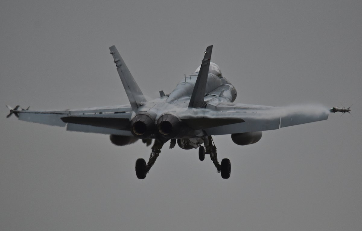 JorgenLammens's tweet photo. #FrisianFlag #FrisianFlag2022 @VlbLeeuwarden #avgeeks #AvGeek #Hornet #F18 #CanadianAF arrival #Marsum https://t.co/n32wDLOznT