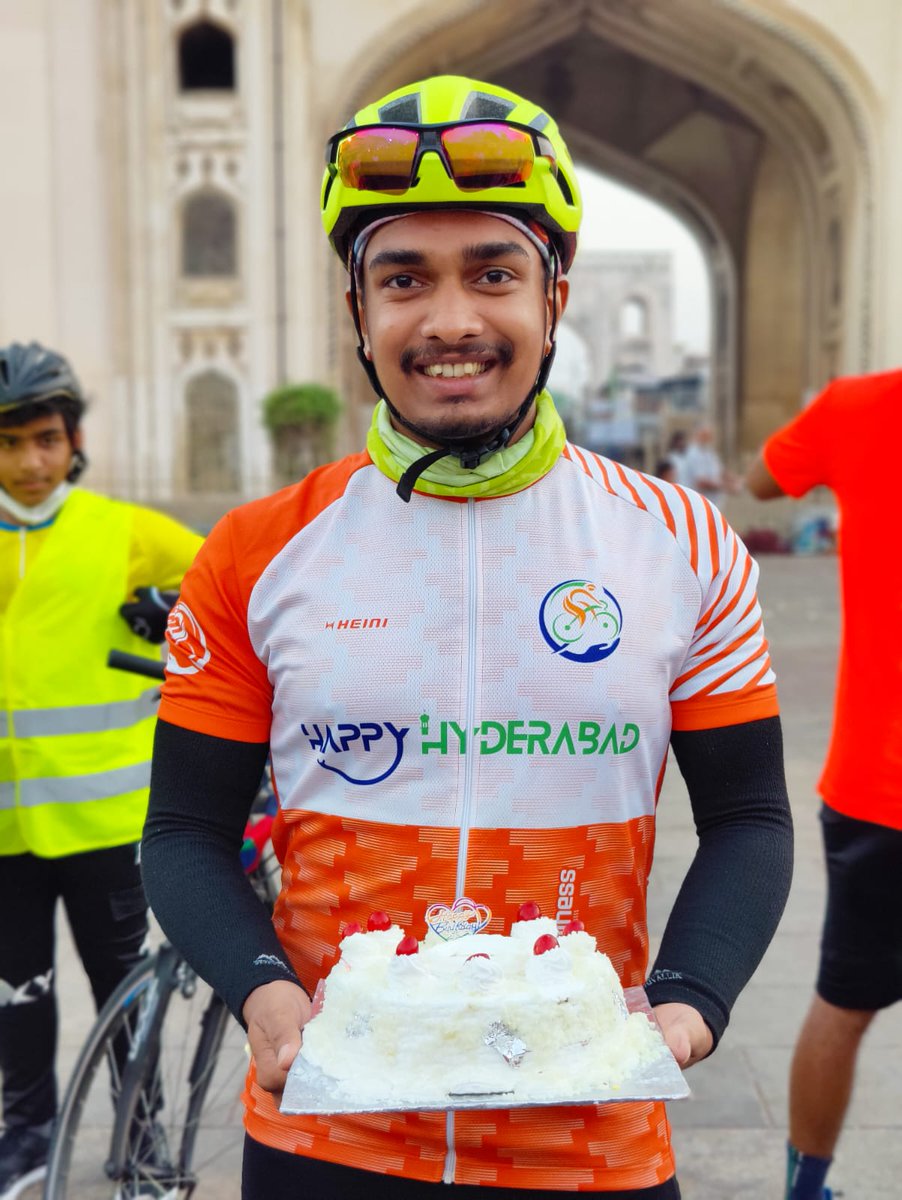 happy_hyderabad's tweet photo. #HappyHyderabad #Charminar #cycling ride
#HAPPYBIRTHDAY @JoshHalebJames
#ResetHyderabadWithCycling #Cycle #cycle4change #Cycle2Freedom https://t.co/O5WJ40pK1n