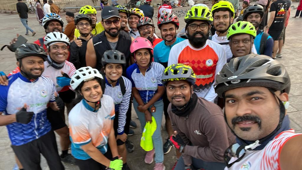 happy_hyderabad's tweet photo. #HappyHyderabad #Charminar #cycling ride
#ResetHyderabadWithCycling #Cycle #cycle4change #Cycle2Freedom https://t.co/b7sNDKISO3