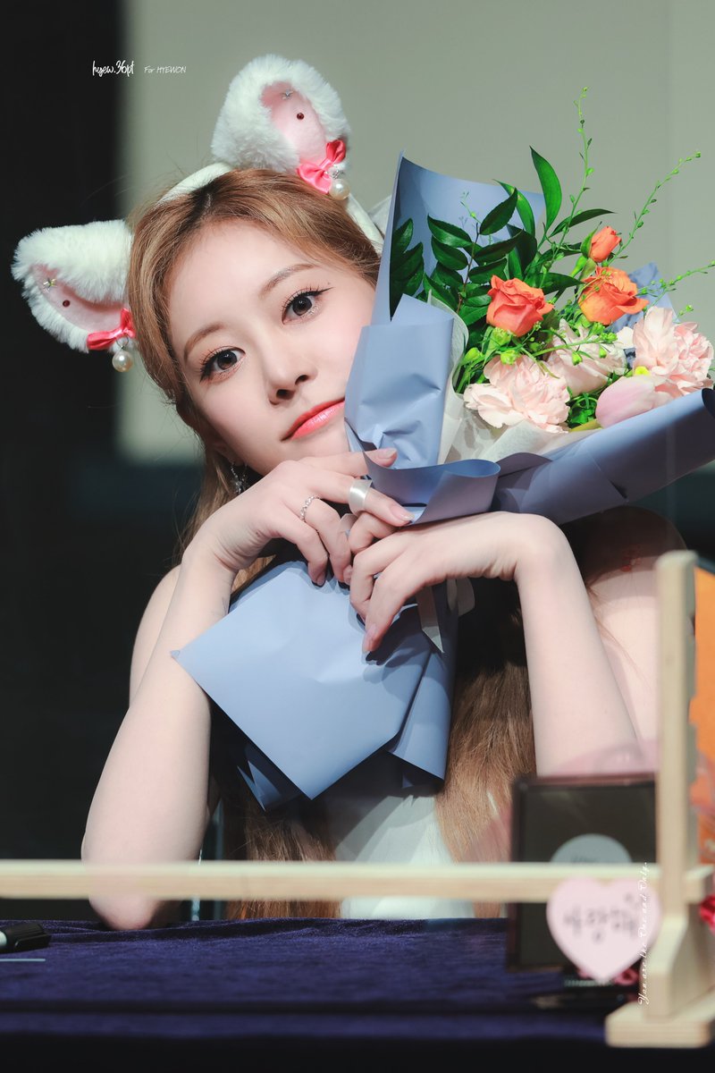 hyew_36pt's tweet image. &quot;우리 친구 하자&quot;(*´艸`*)
#보라 #Bora #체리블렛 #CherryBullet