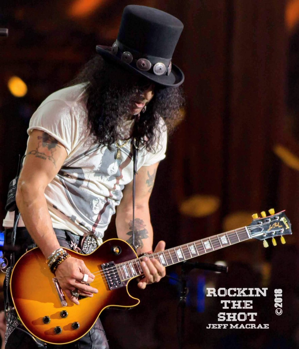rockintheshot's tweet photo. Here's some @Slash from 2018 🔥#tbt #slash #GunsNRoses #guitar #music #musicislife #musicphotography #concertphotography #photographer #photographer #rockandroll #concert #festival #canon #Gibson #rocknroll #Musiclover #newengland https://t.co/YZmV1hLuGi