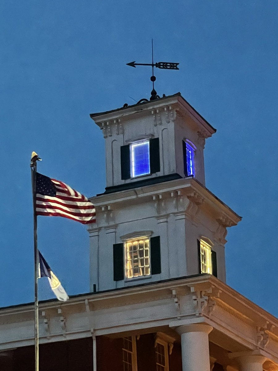 wgjackson7's tweet photo. The cupola of the Washington County VA Courthouse shows its support for the people of 🇺🇦 https://t.co/nm8VIQcWie