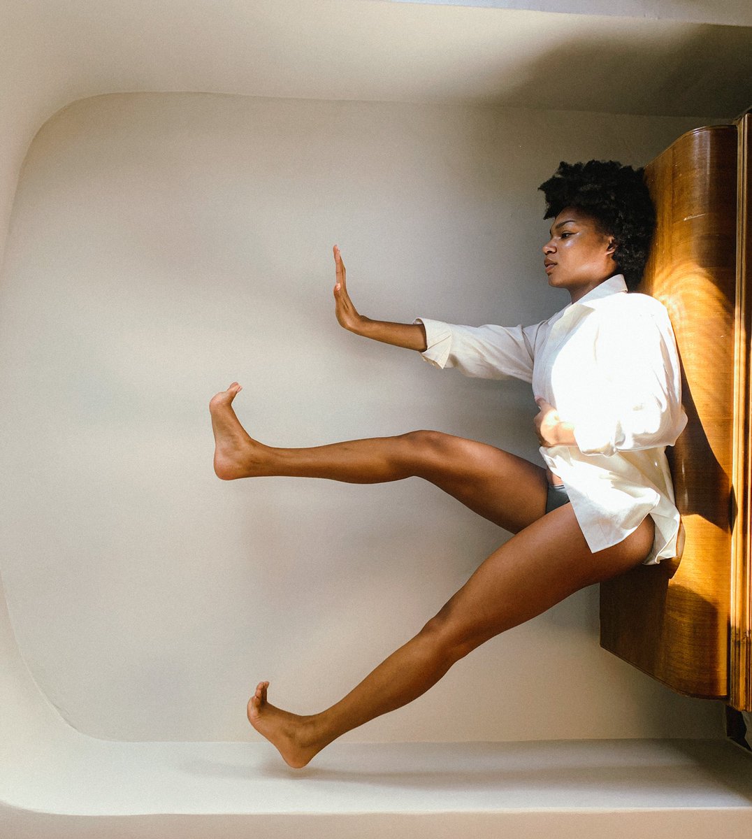 lalaamorena1's tweet image. When inspired, create ✨

Self shoot series. #selfshoot #photoshoot #createathome #blackmodel #model #chicagocreative