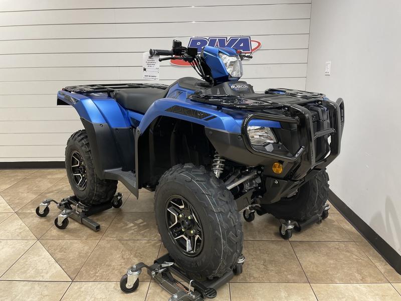 RIVAmotorsports's tweet photo. Nobody likes getting beaten up—whether it’s on the schoolyard, in the office, or while riding an #ATV. So why put up with it when you could be riding a 2022 #Honda #FourTrax #Foreman #Rubicon? It comes with Independent Rear Suspension (#IRS) for a smooth ride &amp; all-day comfort. https://t.co/khr5IY91aL