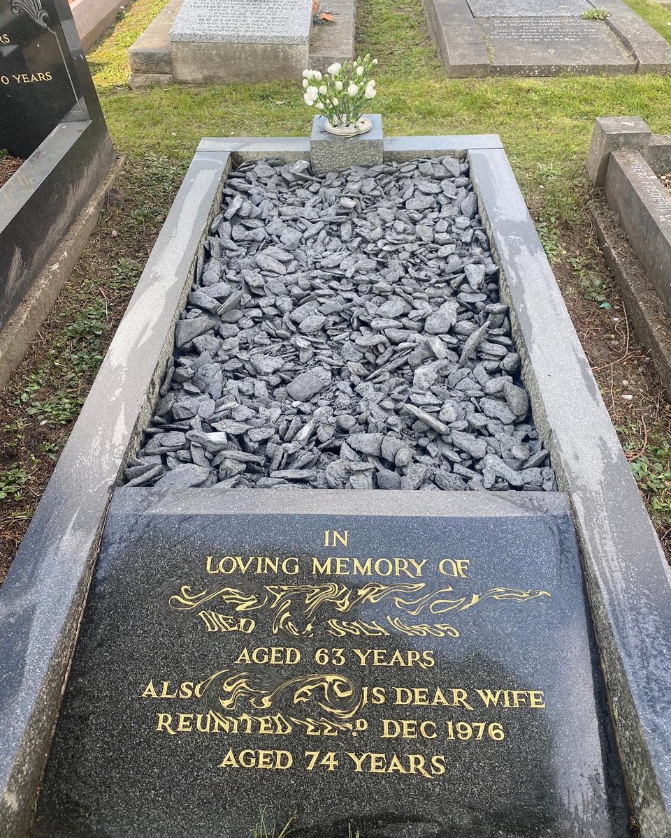 Graveone's tweet photo. Remembering You Grave Tending, tending graves across the uk either scheduled visits or one off deep cleans #grave #gravestone #marble #granite #nationwide https://t.co/UQ1vIkdjhK