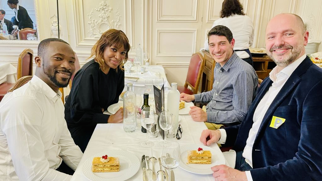 Uprizon's tweet photo. Échanges fructueux avec @erikcampanini  de @PontLearning et @ralfabs, Ismaël CISSE, @mcchardonnet ... sans doute le début d'un partenariat à impact?

#Salesforce #CRM #LePont #UPRIZON #partenariat #RH #talent #reconversion #inclusion https://t.co/FhUNdPtMBU