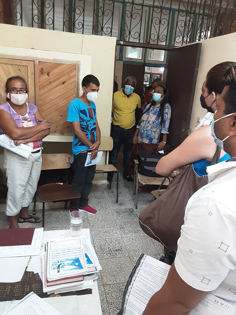 #Cuba #CubaMined #EducaciónGuantánamo #EducaciónBaracoa Director provincial de trabajo y su equipo intercambian con trabajadores y estudiantes del centro <a href="/CubaMined/">MINED</a> <a href="/elsa_ena/">Ena Elsa Velázquez Cobiella</a> <a href="/Educa_Gtmo/">Dgeap Guantánamo Cuba</a> <a href="/maria_laviste/">Raquel Maria Laviste Villafruela</a> <a href="/PresidenciaCuba/">Presidencia Cuba 🇨🇺</a> <a href="/DiazCanelB/">Miguel Díaz-Canel Bermúdez</a>