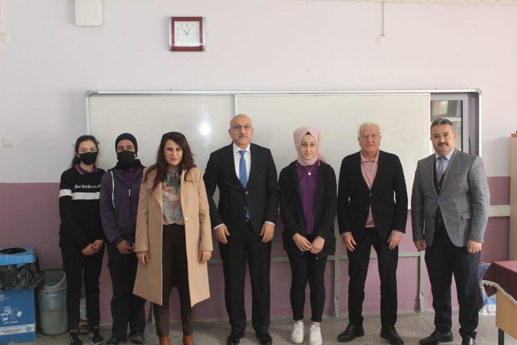 konyamem's tweet photo. İl Milli Eğitim Müdürümüz Seyit Ali Büyük, Bozkır Kaymakamı Fatmagül Dalmış ve Belediye Başkanı Sadettin Saygı ile beraber ilçedeki okulları ziyaret ederek incelemelerde bulundu; yürütülen eğitim çalışmaları hakkında bilgi aldı.
@tcmeb @TCKonyaValiligi 
@SeyitAliBuyuk 
#konyamem https://t.co/SuxFjJ7Qo8
