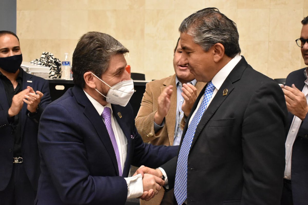 canacochih's tweet photo. ¡Nuevo Consejo Directivo 2022!
Tras una destacada jornada democrática, los miembros de la Cámara Nacional de Comercio, Servicios y Turismo de Chihuahua eligieron a sus nuevos representantes.
Omar Armendáriz Jurado es el nuevo presidente de Canaco Chihuahua. 
#TodosSomosCanaco https://t.co/bT8dDq1gdA