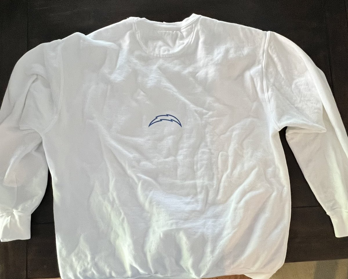 Jen Mills (@jennifermills21) on Twitter photo ⚡️⚡️⚡️ GIVEAWAY TIME ⚡️⚡️⚡️
I have an XL in this exclusive crew neck lightweight sweatshirt for fans OUT of CA and INTERNATIONAL fans. RT to enter and I’ll announce a winner tomorrow 4/1 by 5:00 PM PST. Good luck to all and have a great day. #BoltUp⚡️ <a href="/dhbc_uk/">DHBC United Kingdom</a> ⚡️⚡️⚡️ GIVEAWAY TIME ⚡️⚡️⚡️
I have an XL in this exclusive crew neck lightweight sweatshirt for fans OUT of CA and INTERNATIONAL fans. RT to enter and I’ll announce a winner tomorrow 4/1 by 5:00 PM PST. Good luck to all and have a great day. #BoltUp⚡️ <a href="/dhbc_uk/">DHBC United Kingdom</a>