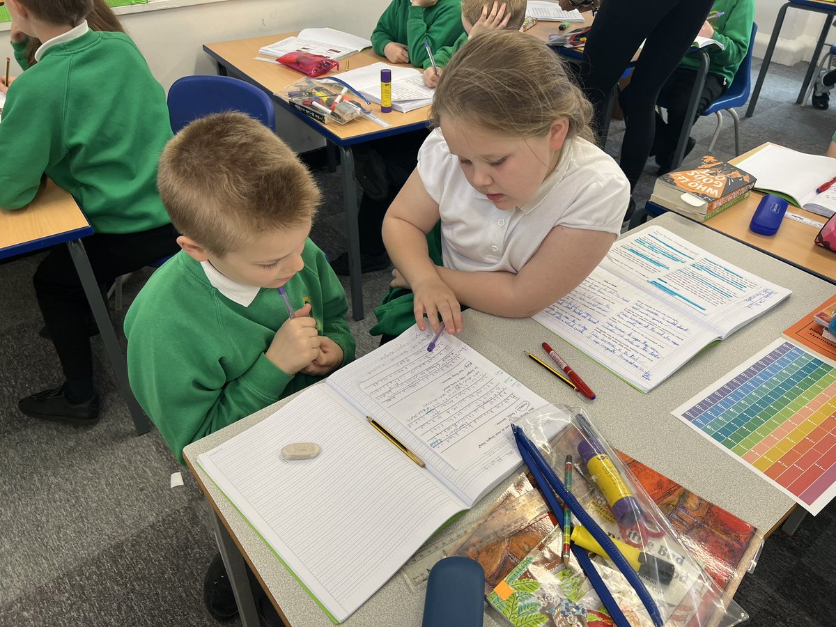 MeadowsideCedar's tweet photo. Year 4 have been reading their work to their partner and giving each other feedback. #MeadowsideReading @MissP_xox https://t.co/qKTcHipON9