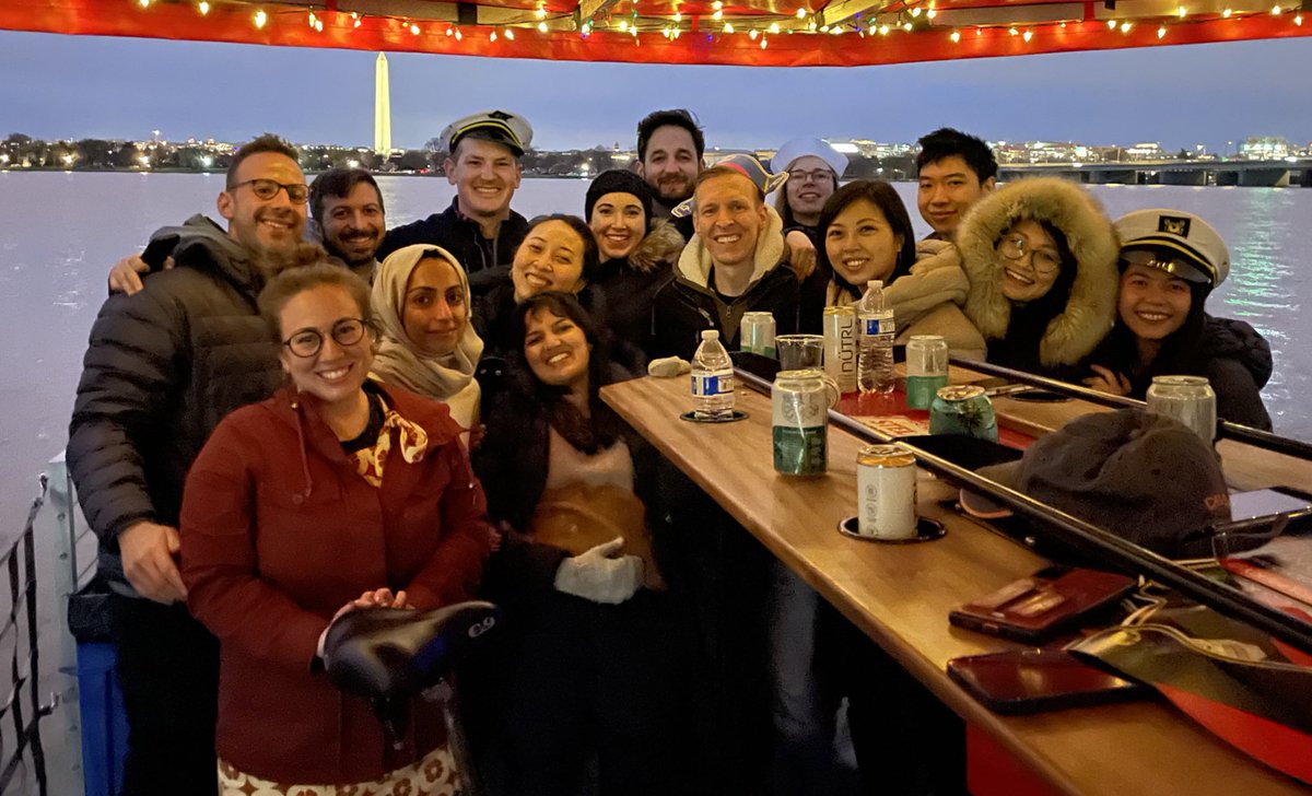 Great #WellnessWednesday on #DoctorsDay with <a href="/GWSurgery/">GW Surgery</a> Thanks <a href="/PaddleClub_DC/">Potomac Paddle Club</a> for a fun trip around #WashingtonDC #surgery #Wellness #piratecrew #thisishowweoperate #happycrew